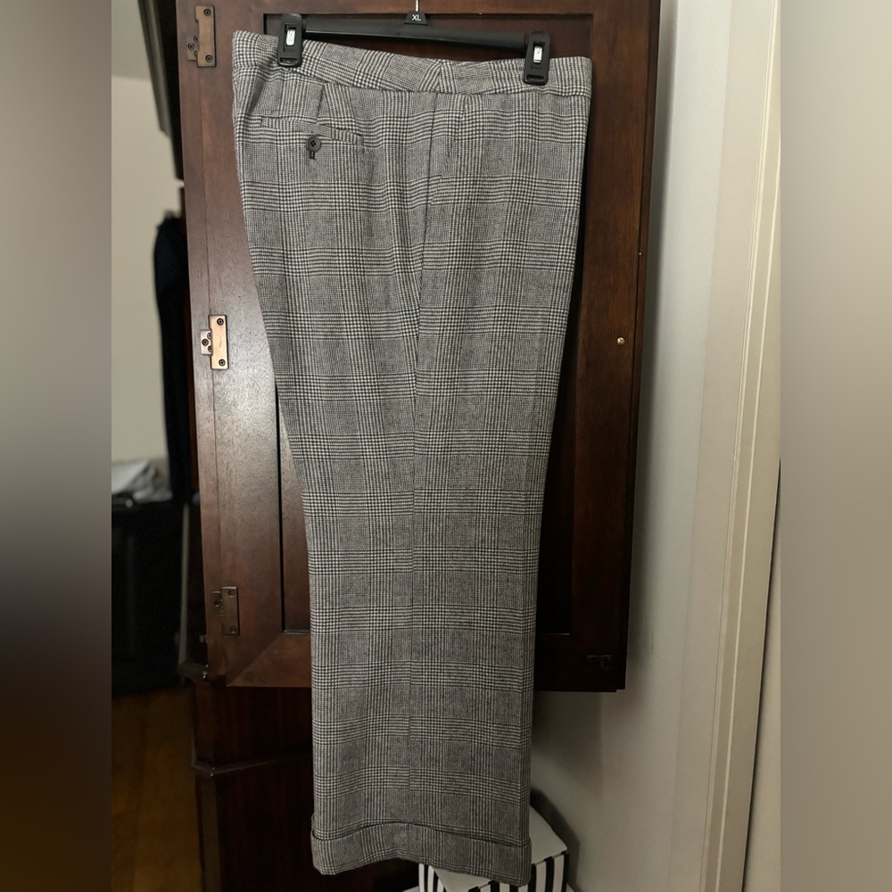 Gorgeous lined warm wool trousers. Creased. Cuffed Bottoms. Black and white.